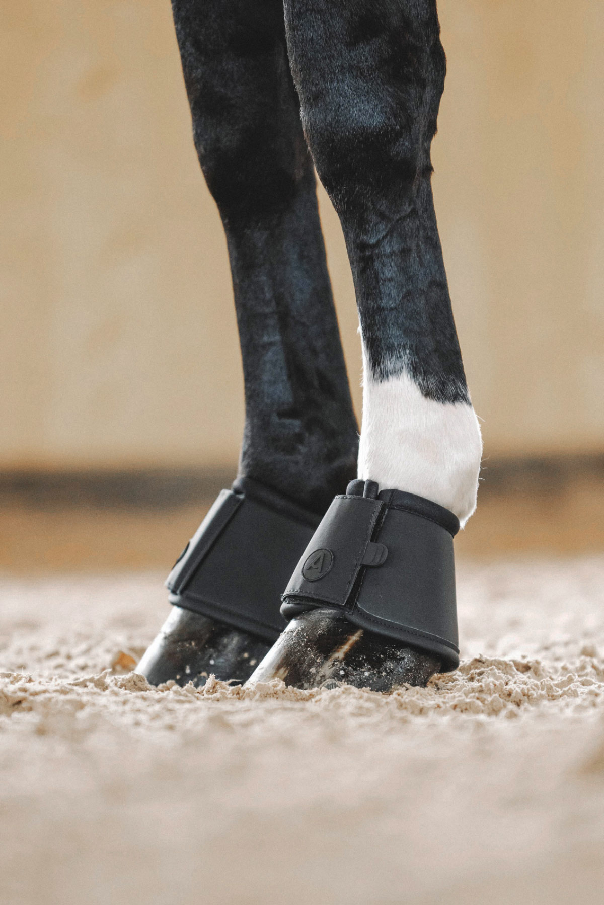 Amiko Essential Bell Boots, Black